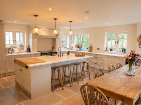 Elegant Cream Kitchen